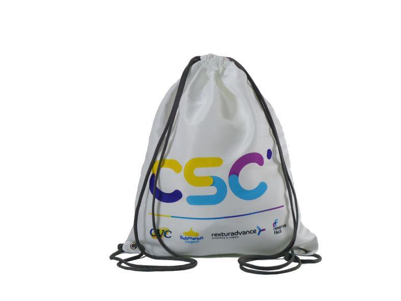 50 - MOCHILA EM NYLON EMBORRACHADO