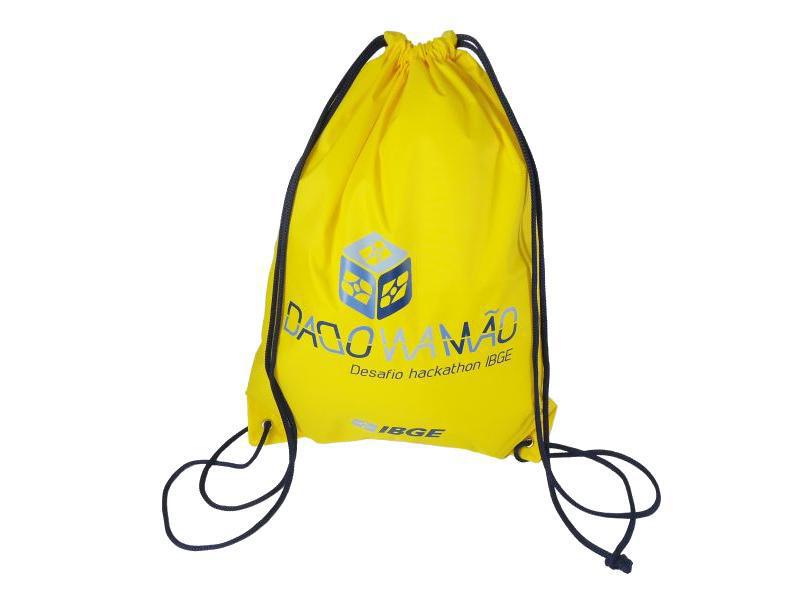 59 - MOCHILA EM NYLON EMBORRACHADO